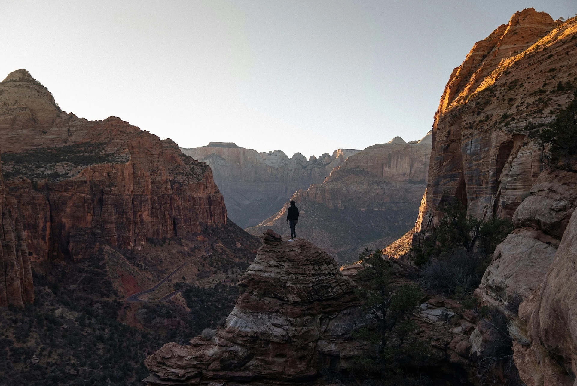 zach castillo g57jbakwzdk unsplash